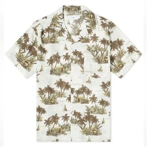 Onia Tropical Print Casual Button Down Short Sleeve Shirt in Large